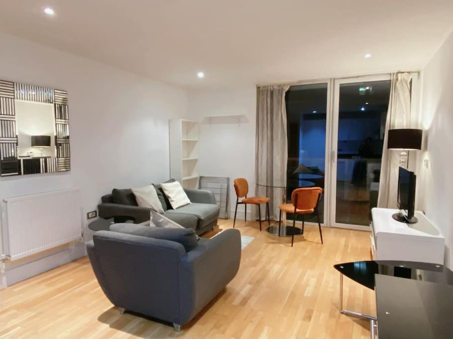 1 Bed 1 Bath Modern Zone 2 Appartement Londres