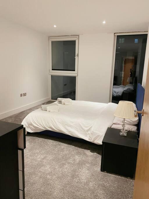 Appartement 1 Bed 1 Bath Modern Zone 2 *