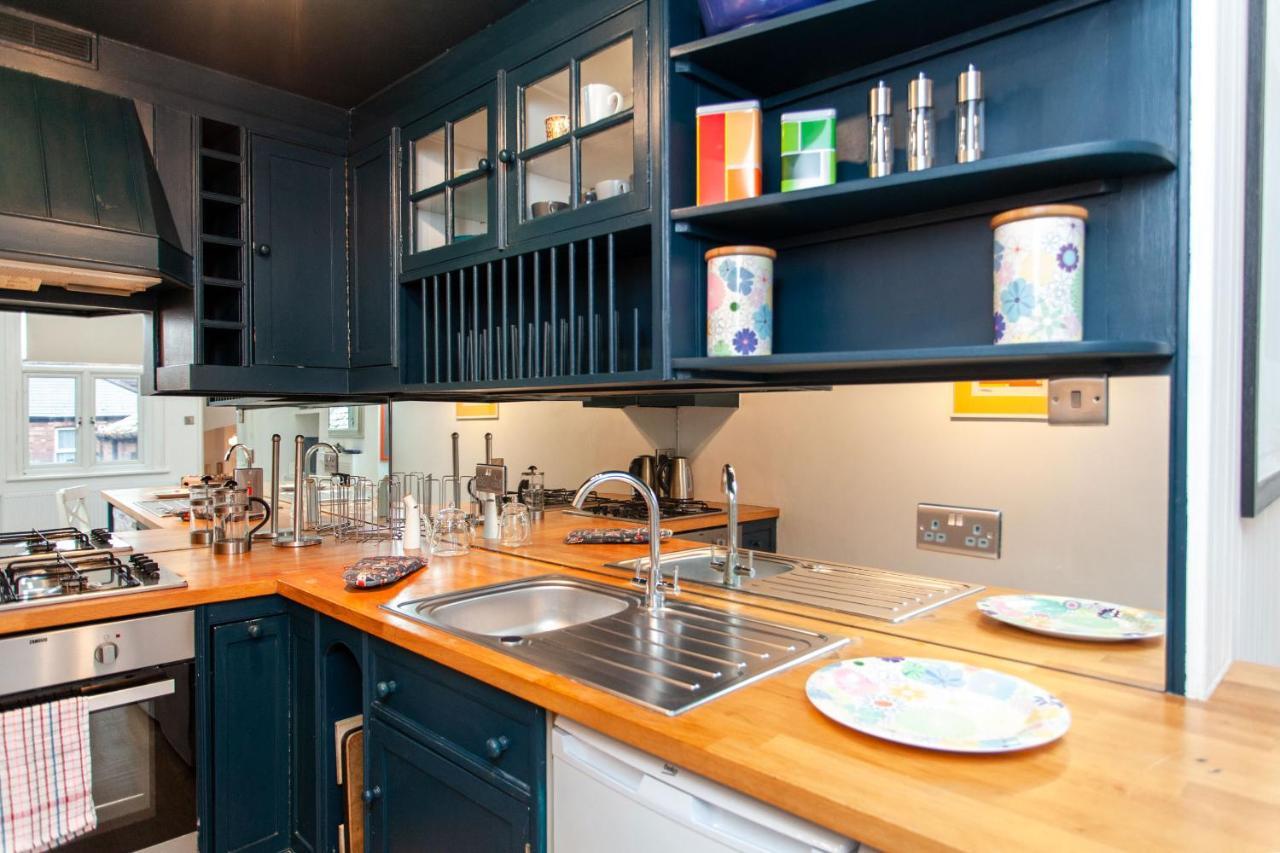 Italianflat - Kilburn Art Style * London