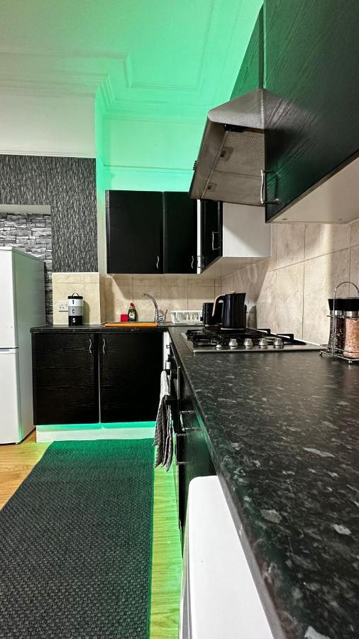 Willesden Guest 130