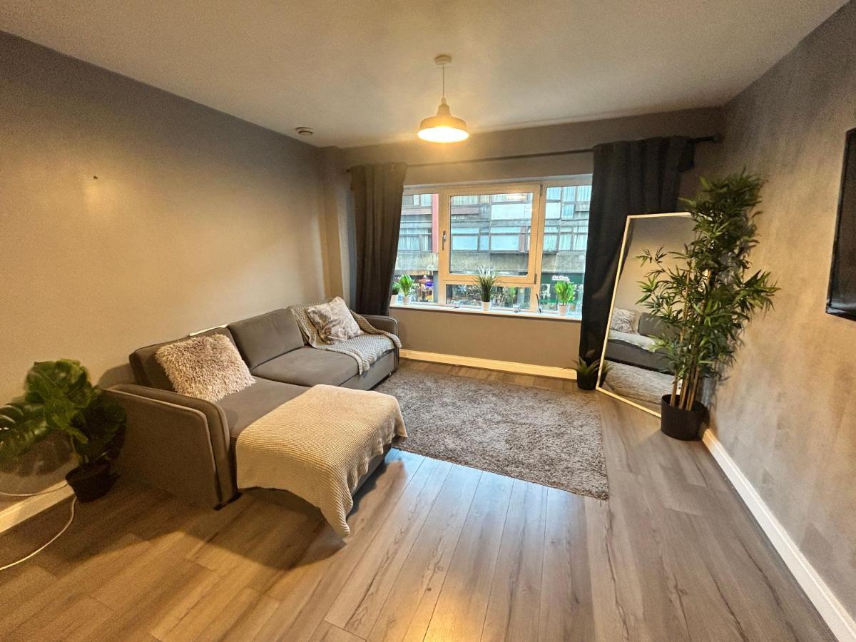 Barbican Apartment *