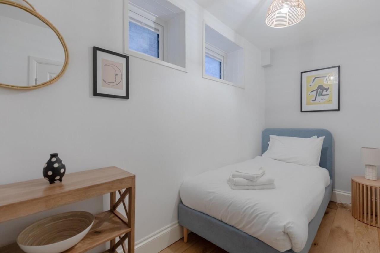 Newly Refurbished 2bd Flat - Wimbledon Village! London
