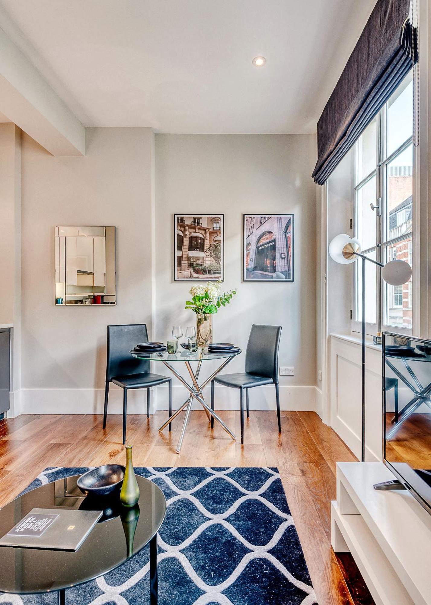 Arcore Premium Apartments: Mayfair Appartamento