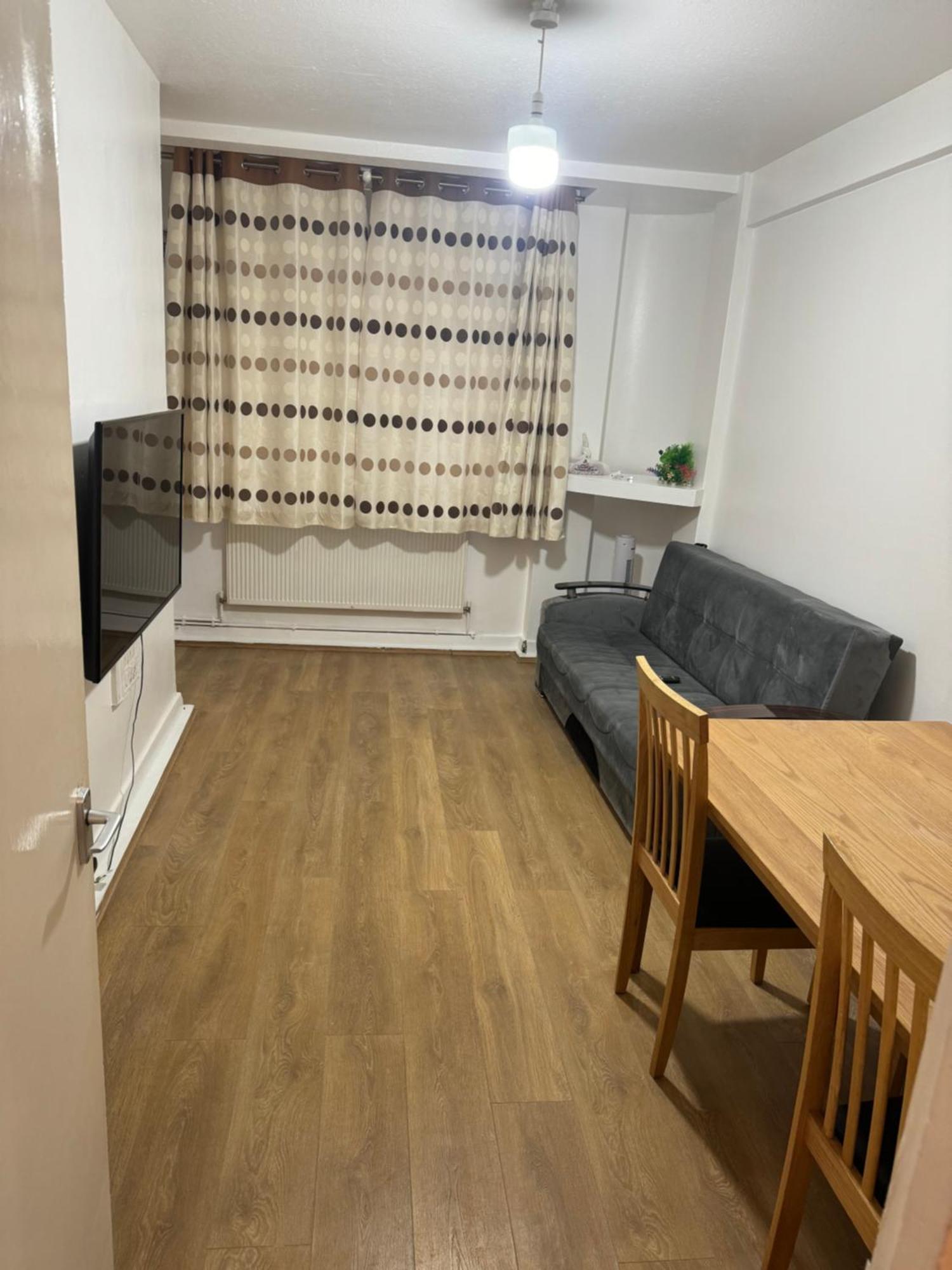 One Bedroom In Tower Bridge Road Apartment *