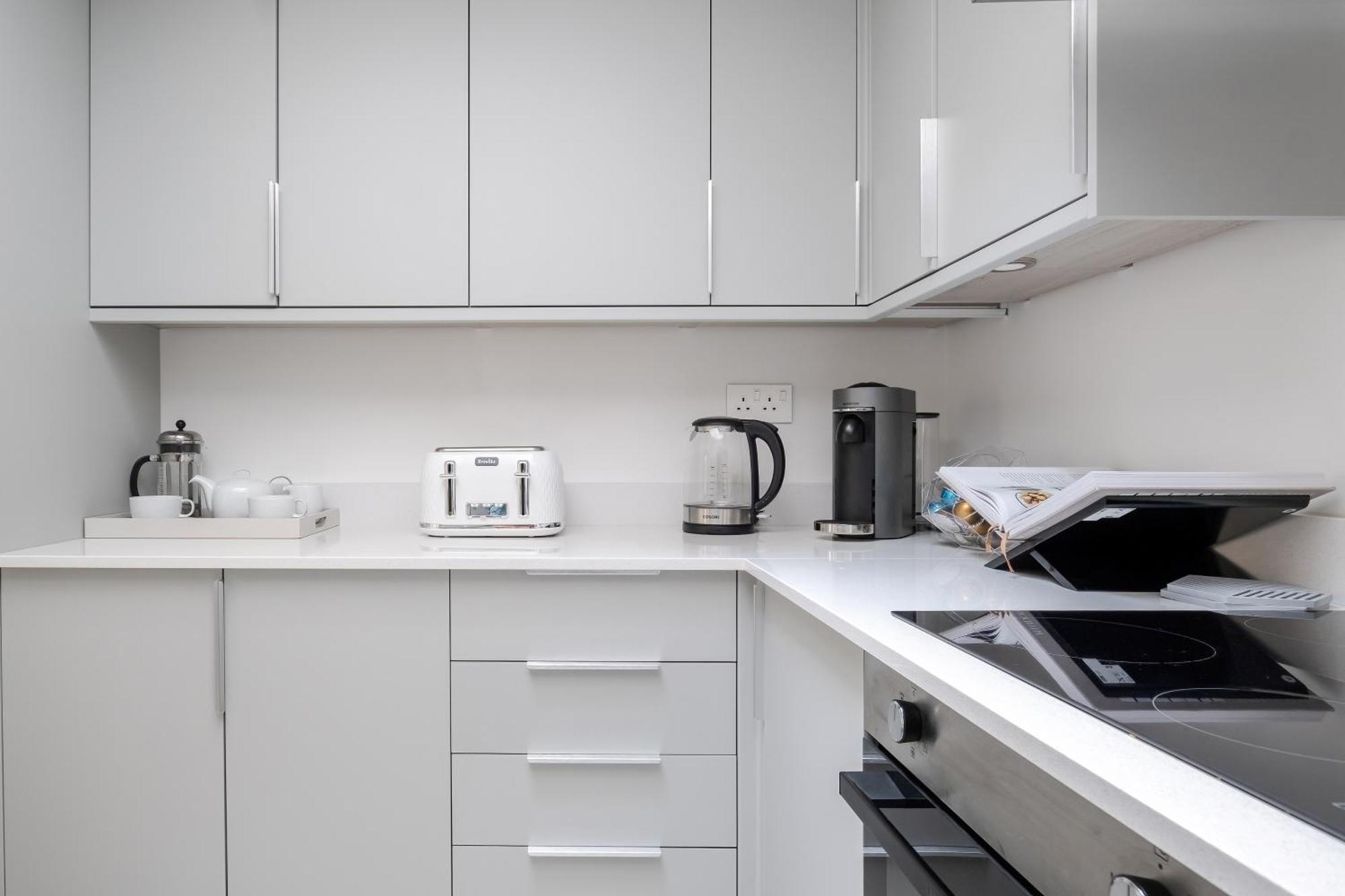 Luxury Mayfair Townhouse With Ac 3br 3ba Hébergement de vacances