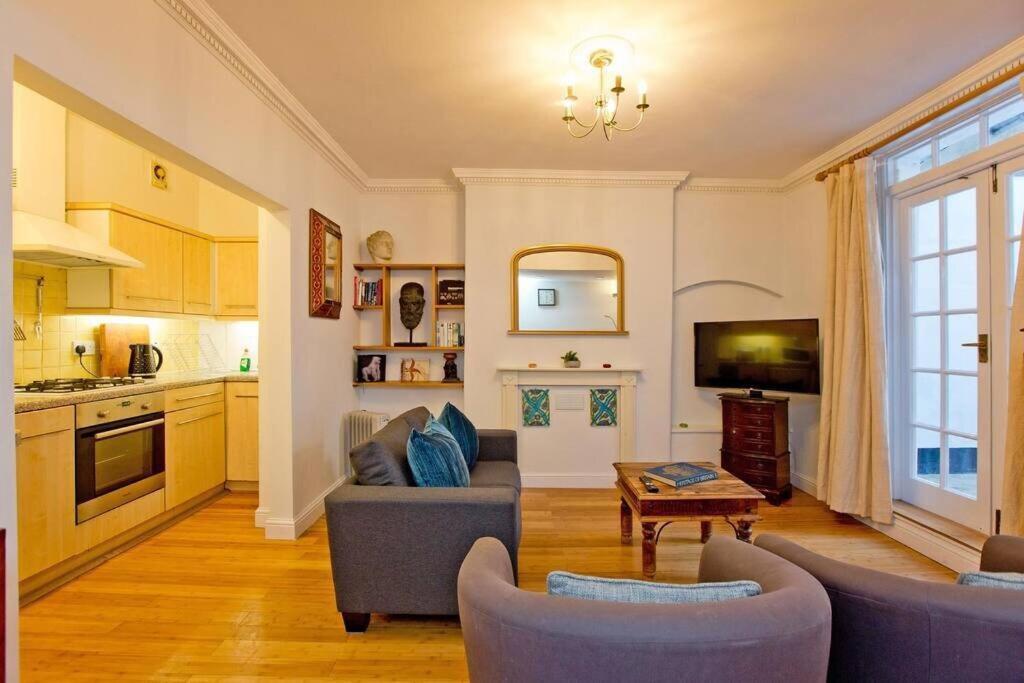 2 Bedroom Central Victoria Appartement Londen