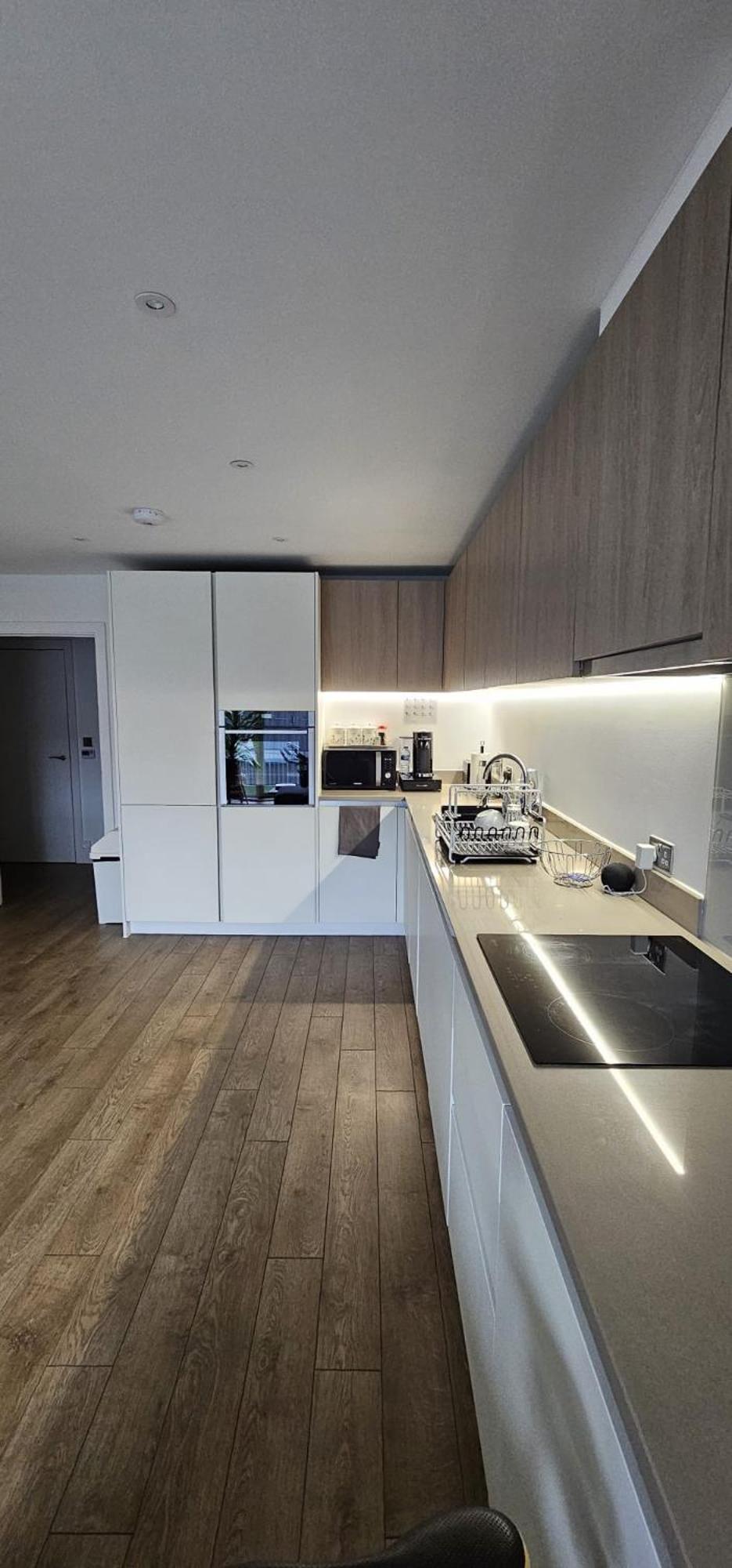 A Spacious Double In Bromley-by-bow * Londra