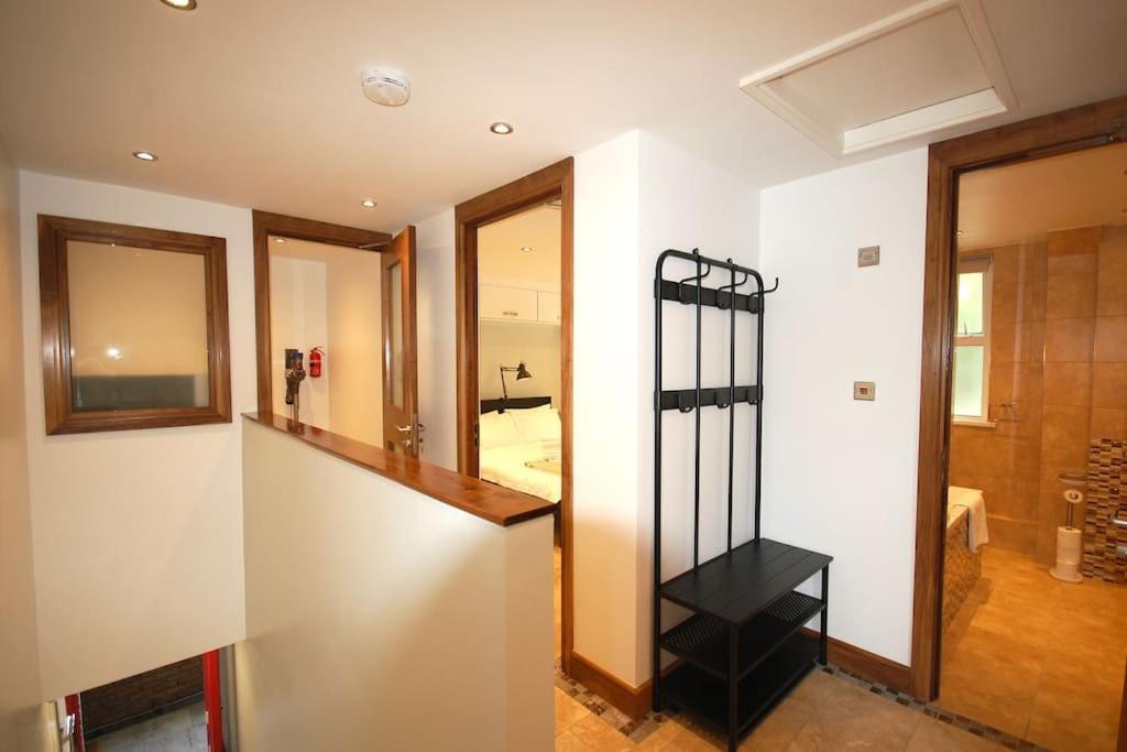 Clifton - Luxury 1 Bed Flat - 1 Min Walk To Tube Leilighet London