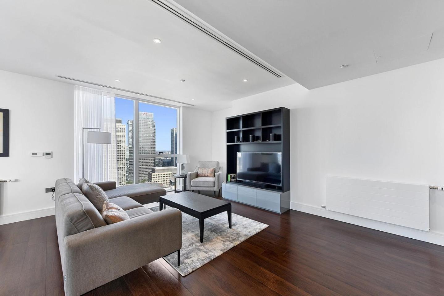 Large 2 Bed With High Rise View Canary Wharf *