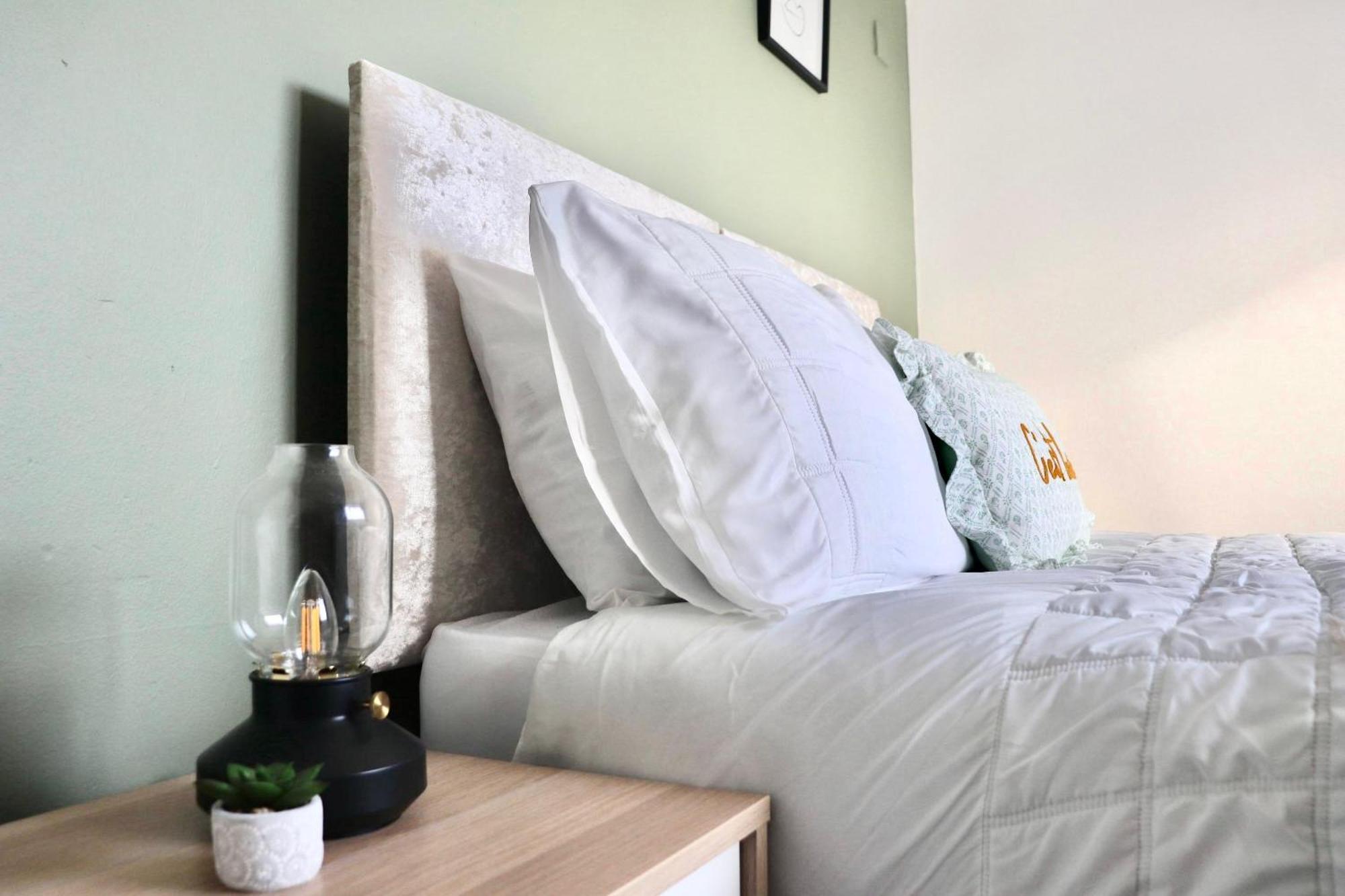Stunning Apartment, Sleeps 4, London, 1 Bedroom, Zone 1, Kennington - Open For Business Stays, Long And Families Relocating