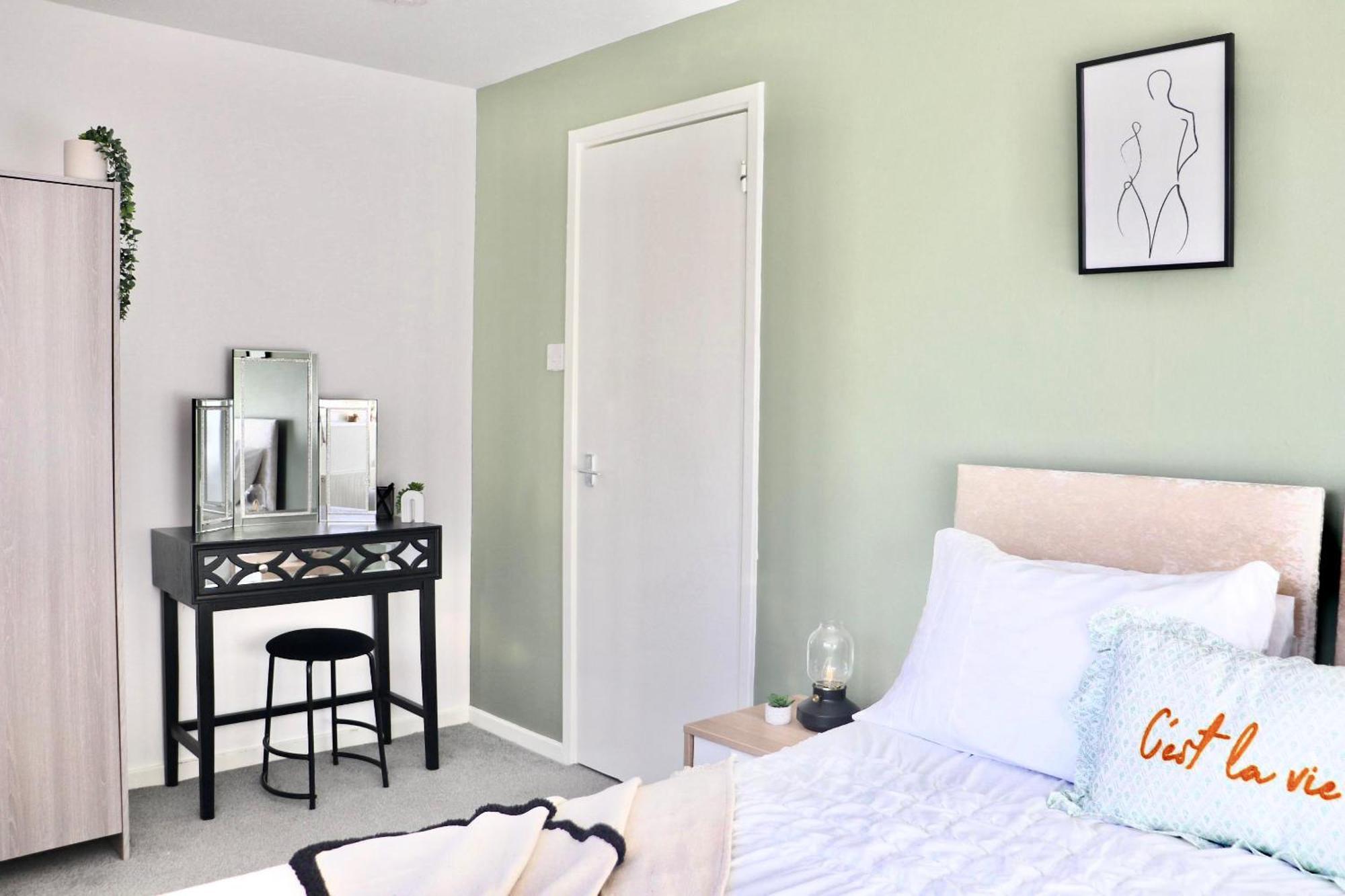 Stunning Apartment, Sleeps 4, London, 1 Bedroom, Zone 1, Kennington - Open For Business Stays, Long And Families Relocating Apartment *