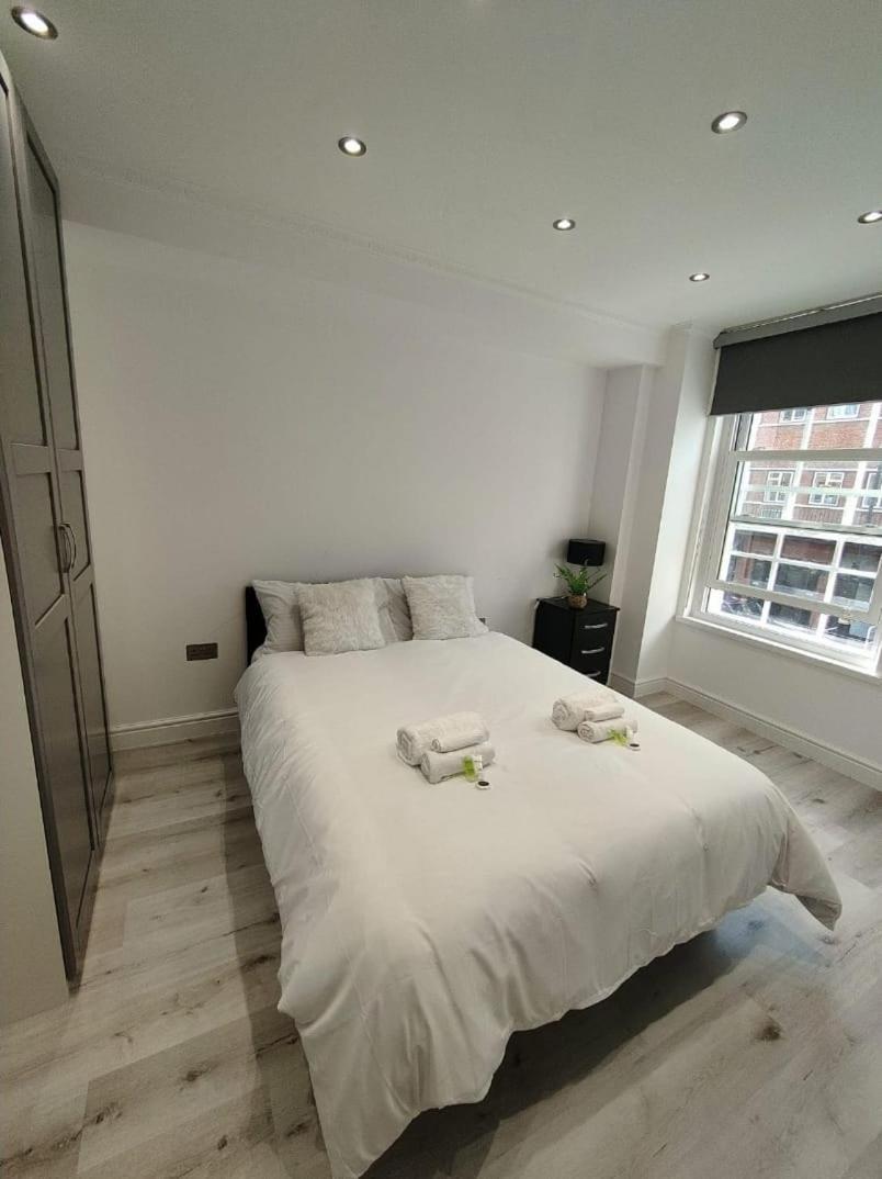 Flat 5 Crawford * London