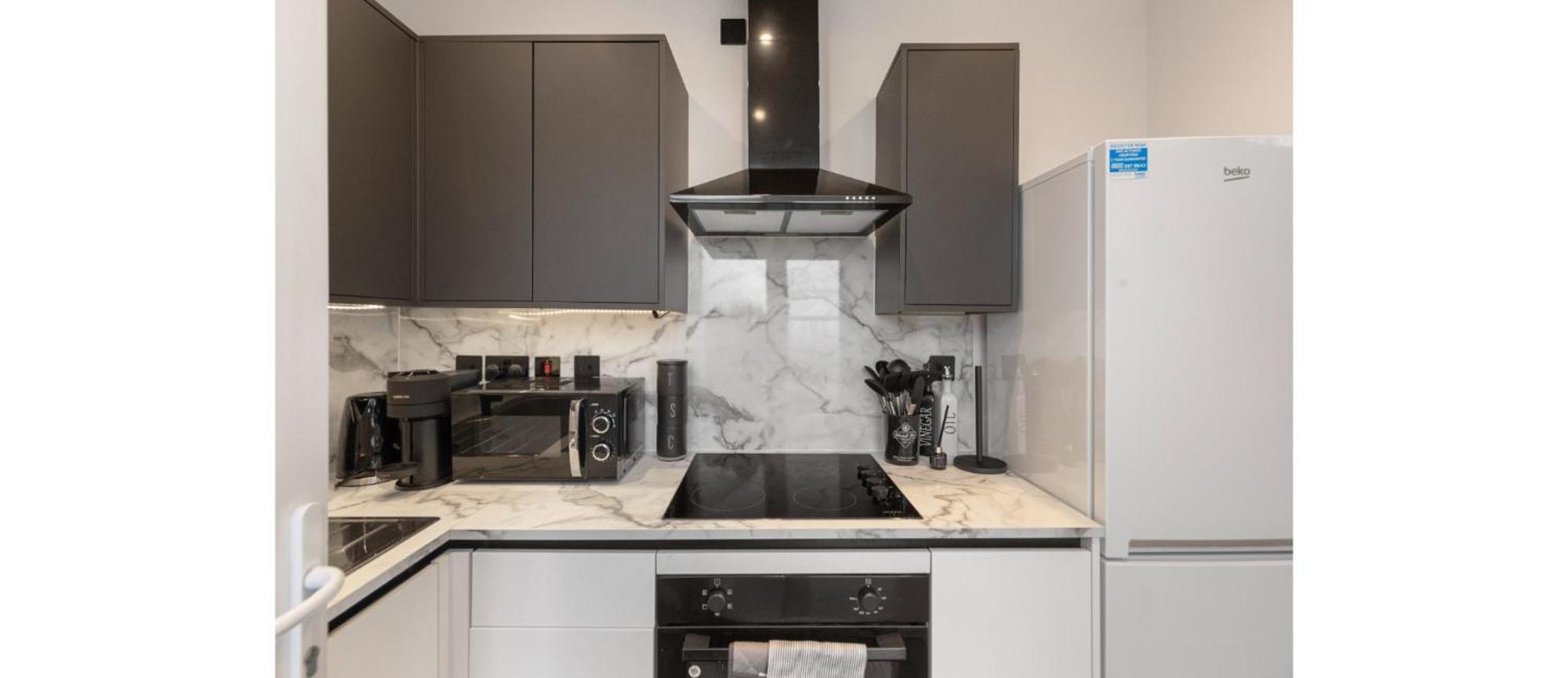 Lejlighed Bliss In The City: Comfortable 1-bed Retreat *
