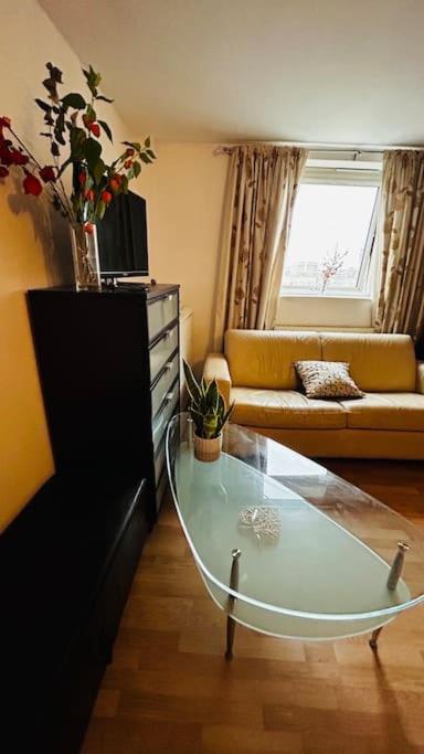 Property Not For Booking * Londen