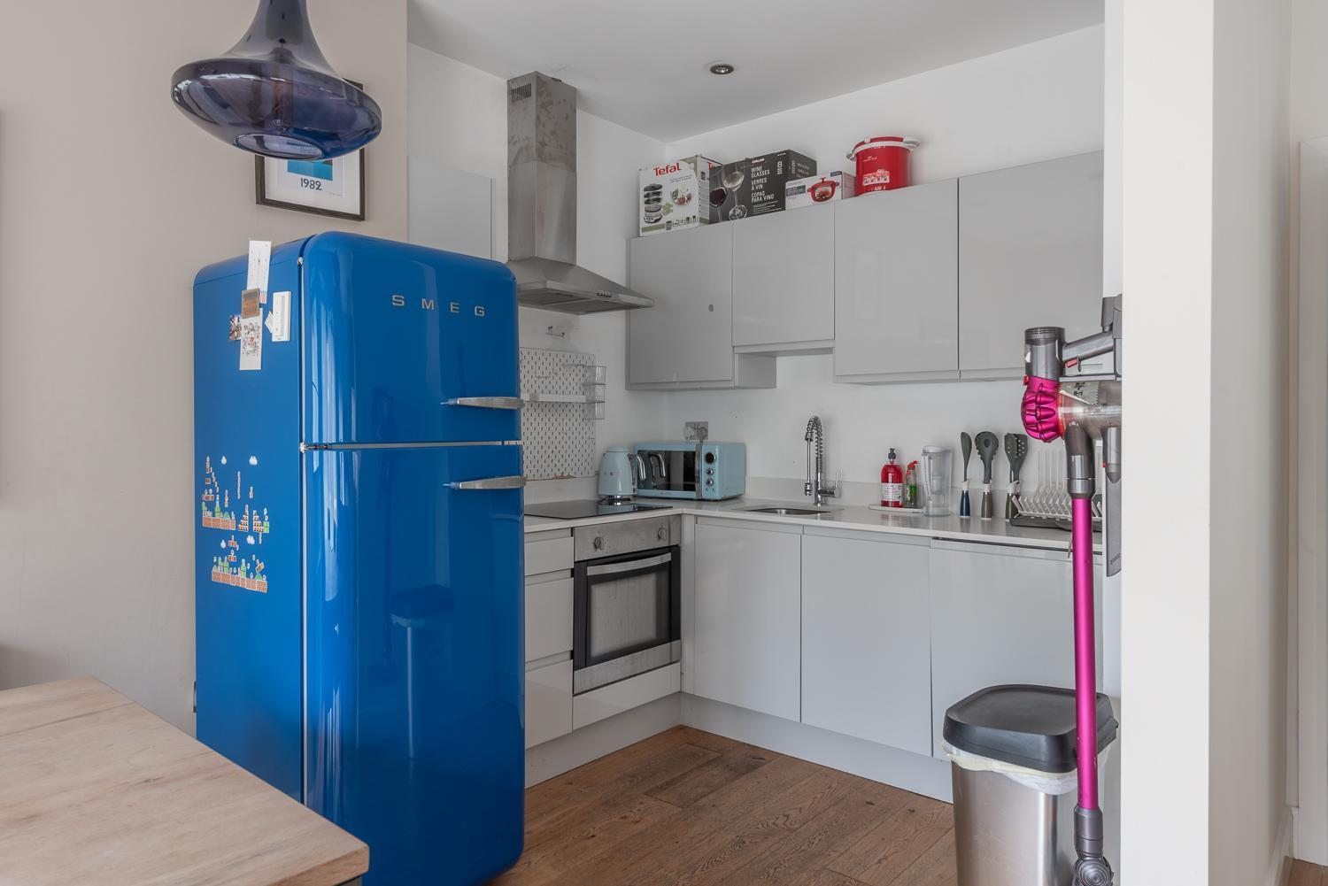 Quirky, Vintage 2 Bed Flat * Londra