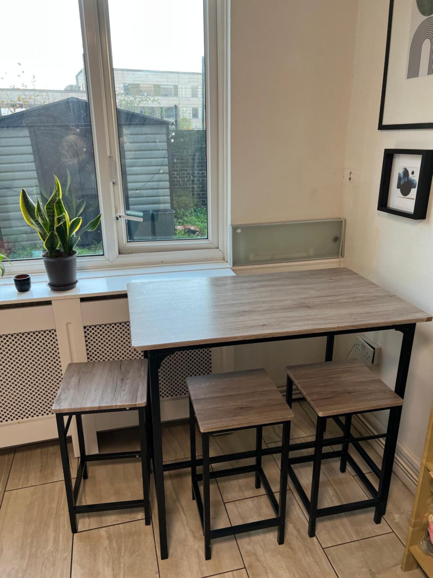 Apartment 3-bedroom In The Heart Of *