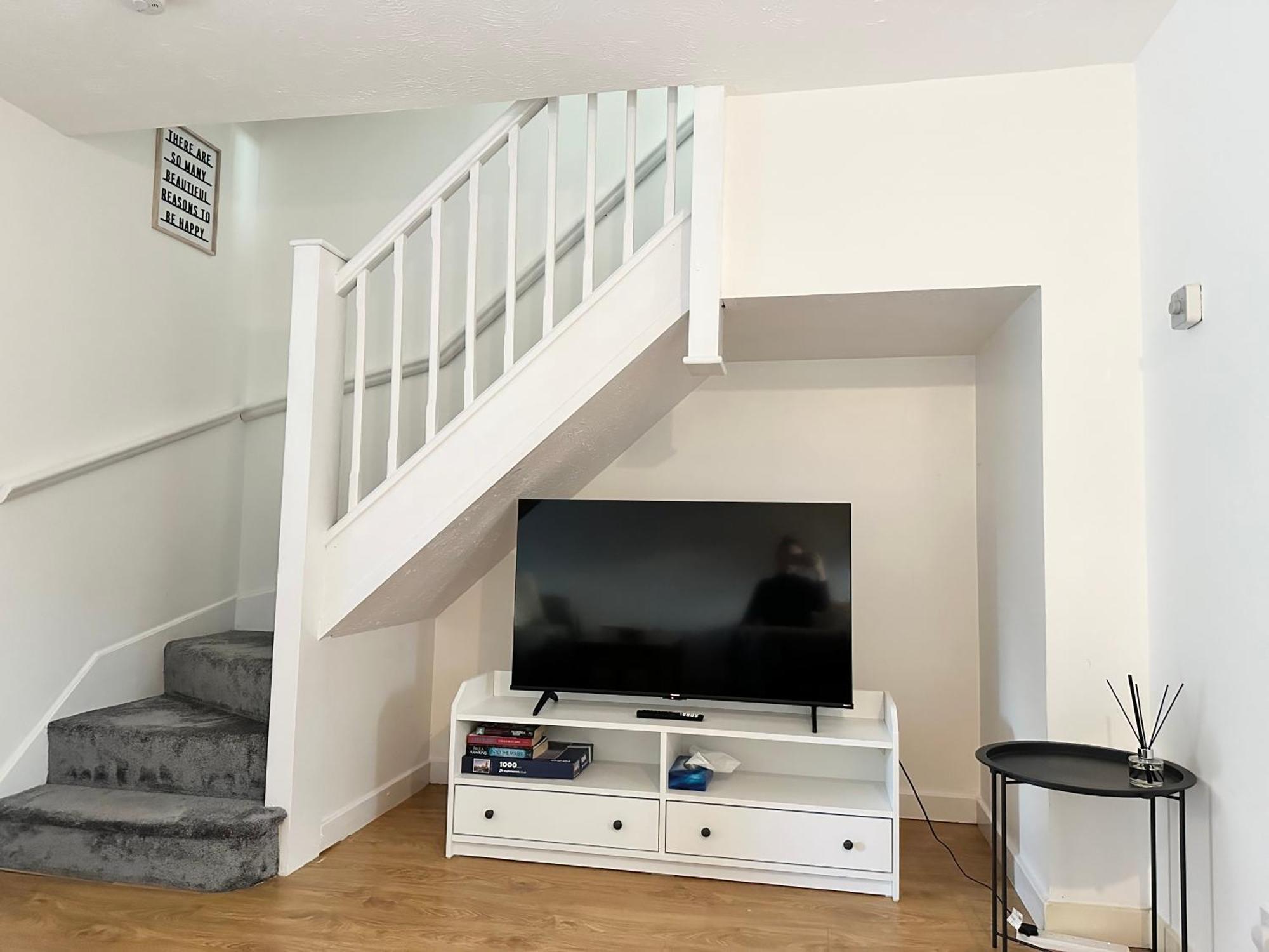 3 Bedroom House 2 Stops From Bridge Hébergement de vacances