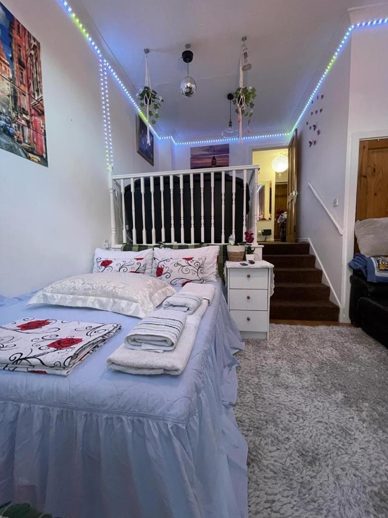 Privatunterkunft Ari Luxury Triple London