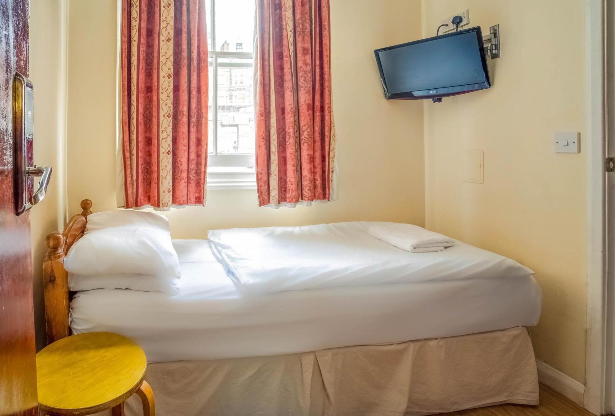 Dolphin - The Hotell