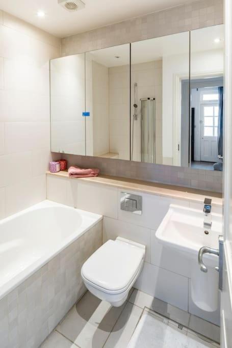 Superior 5* Kensington, Flat + Free Wi-fi Leilighet *