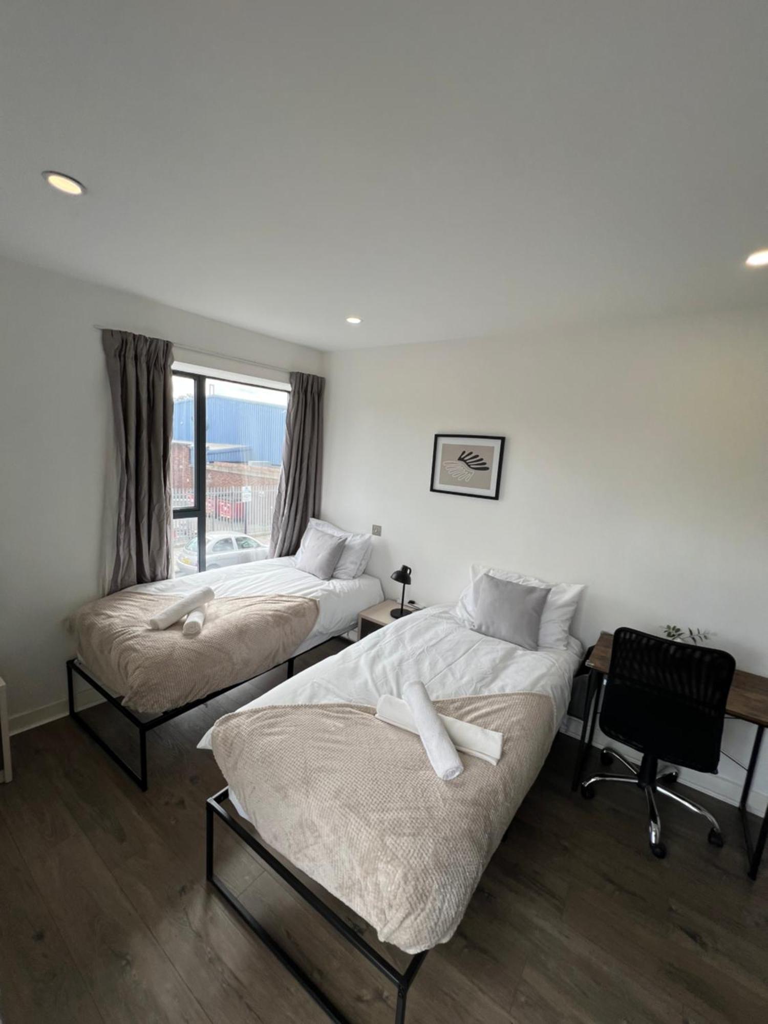 3bed Flat 3wc And Great Location Near Excel City Airport O2 And Canning Town Station Feriehus