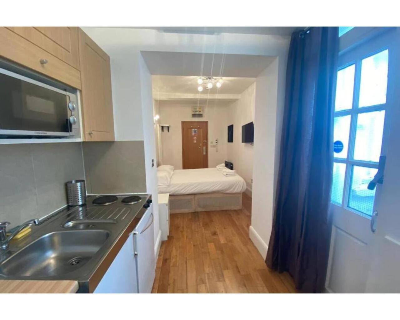 80 Inverness Terrace