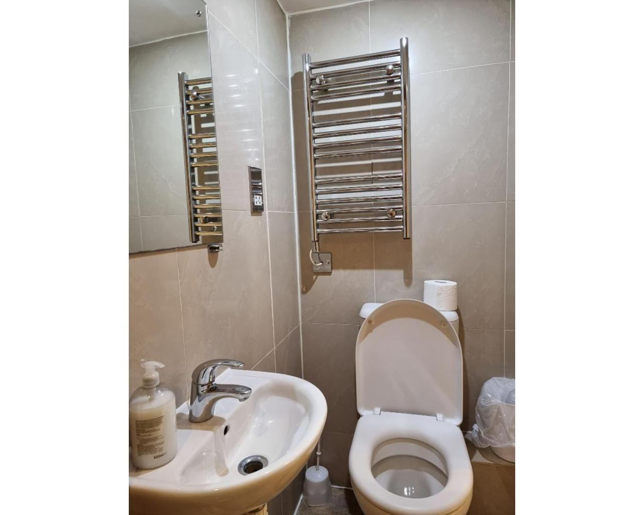 Apartment 80 Inverness Terrace
