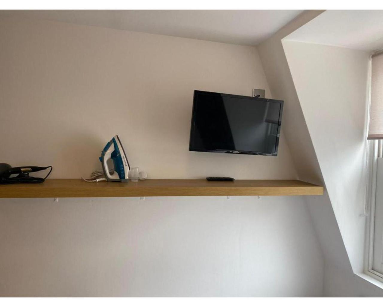 80 Inverness Terrace Apartment London