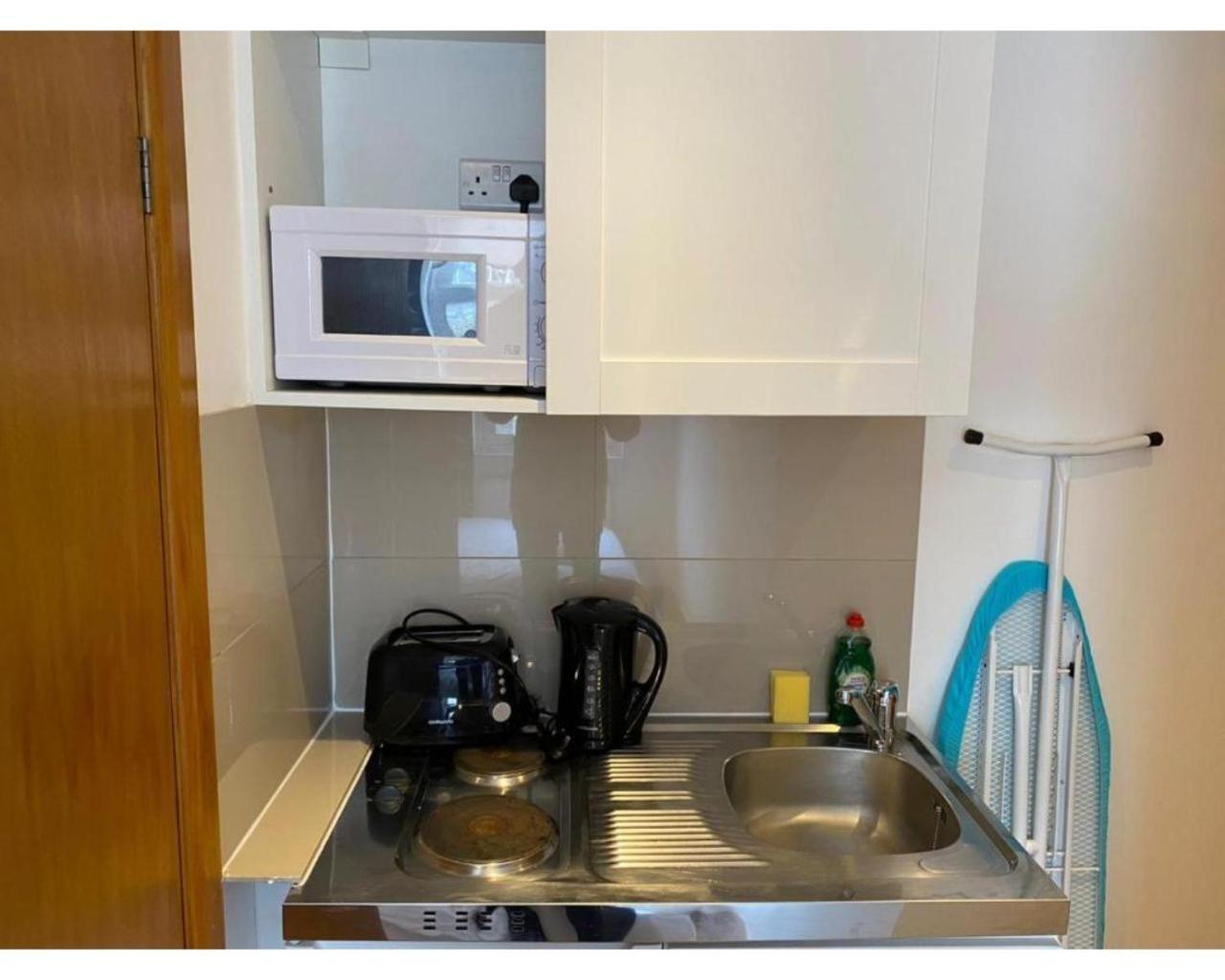 80 Inverness Terrace London