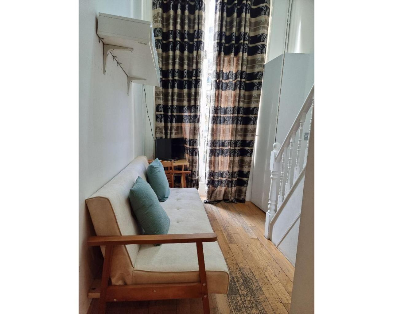 Apartment 80 Inverness Terrace