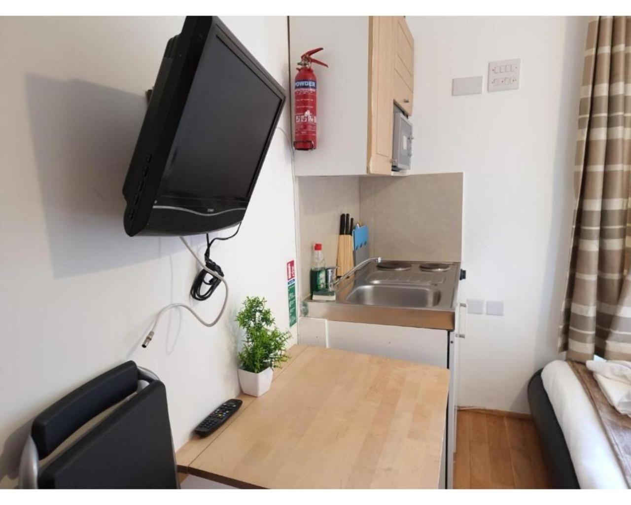 80 Inverness Terrace Apartment