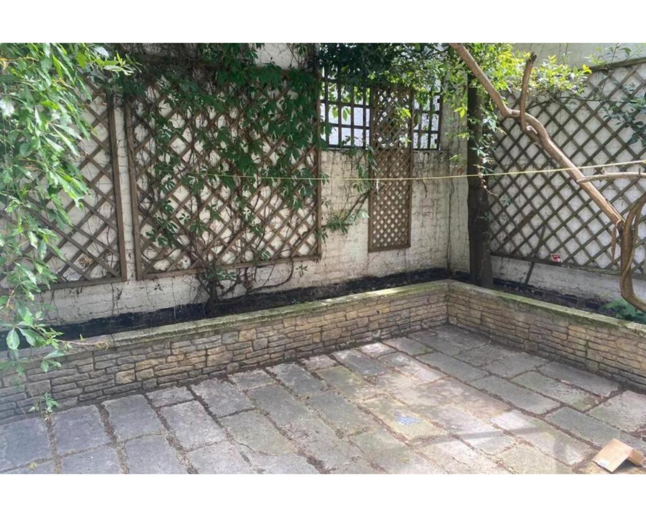Apartment 80 Inverness Terrace London