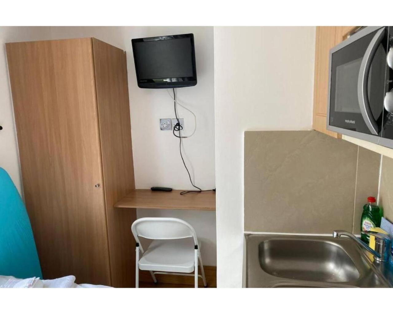 80 Inverness Terrace Apartment London