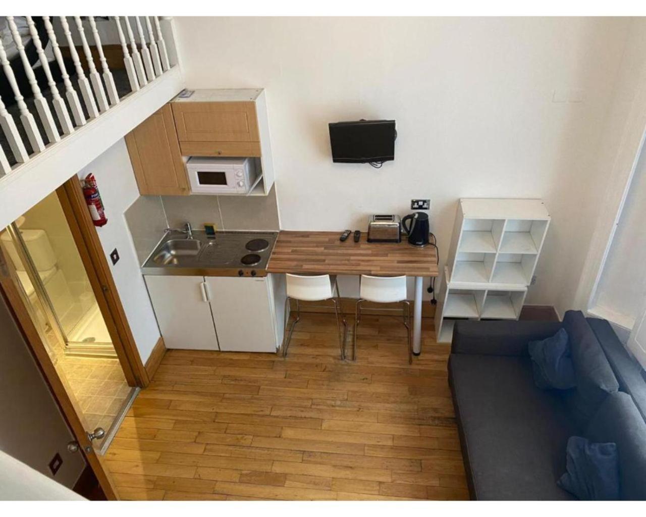 80 Inverness Terrace London