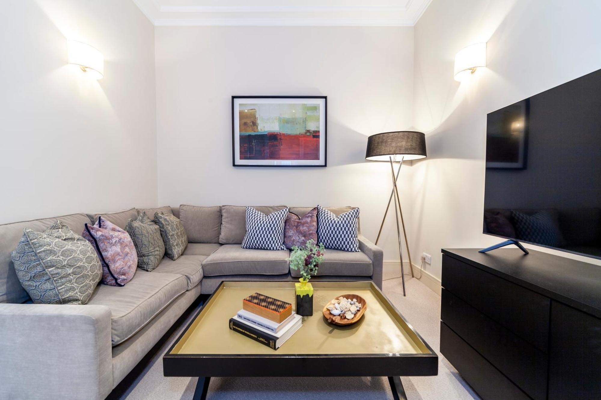Elegant 1br Flat In Prime Mayfair I Smarthost Appartement Londen