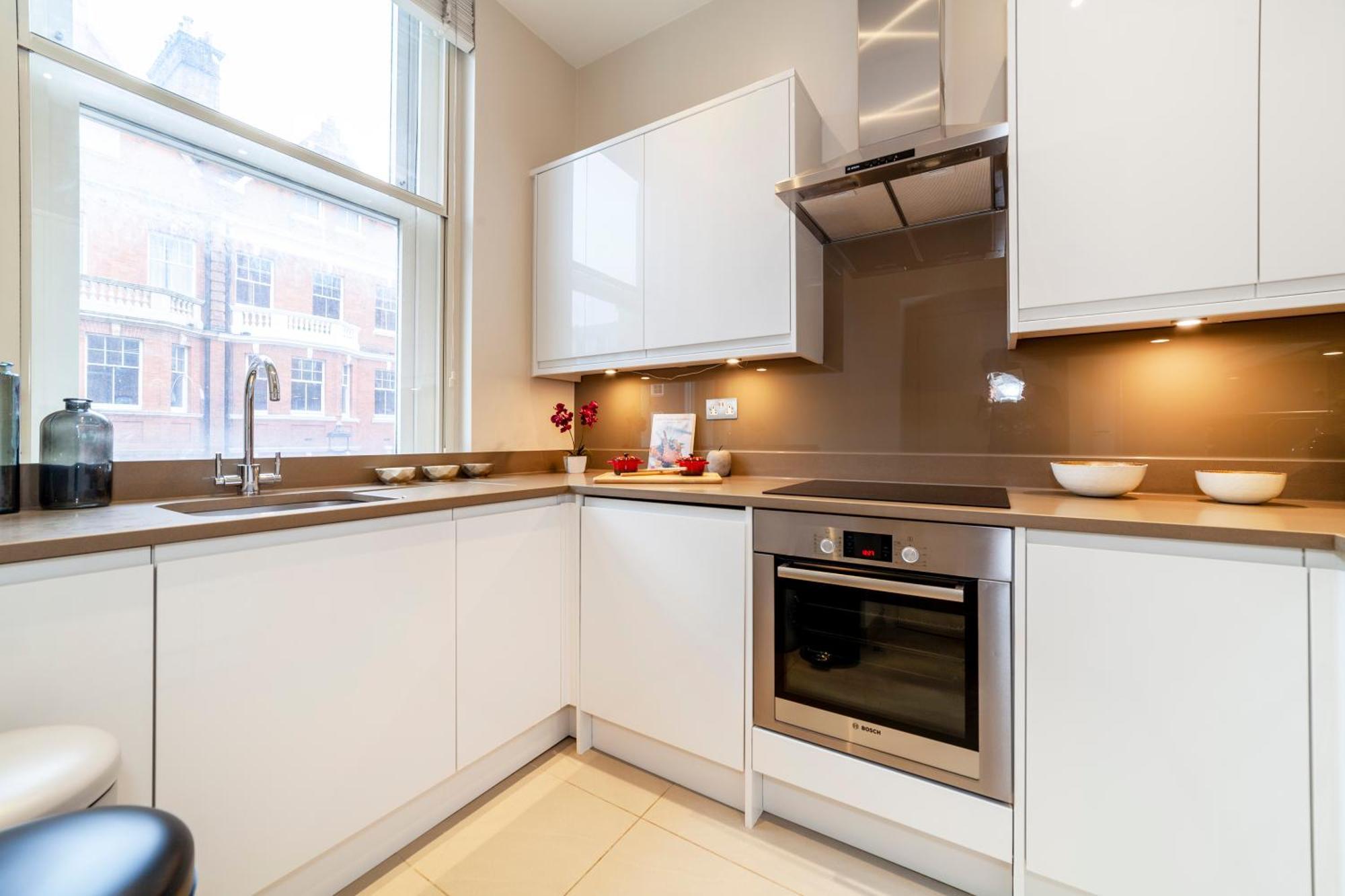 Elegant 1br Flat In Prime Mayfair I Smarthost Appartement Londen