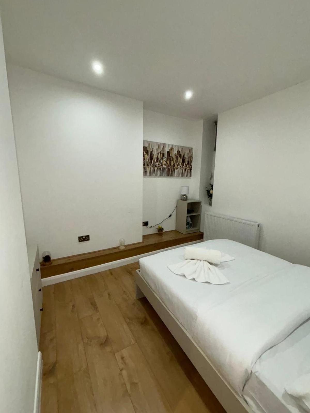 Sleep 4 In Battersea Central 5 Mins To Power Station Bs2 * Londen