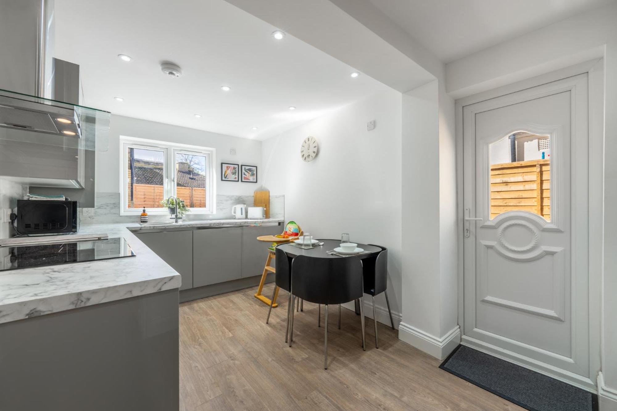 Entire 3 Bedroom House In - Canning Town, Airport, Excel Appartamento Londra