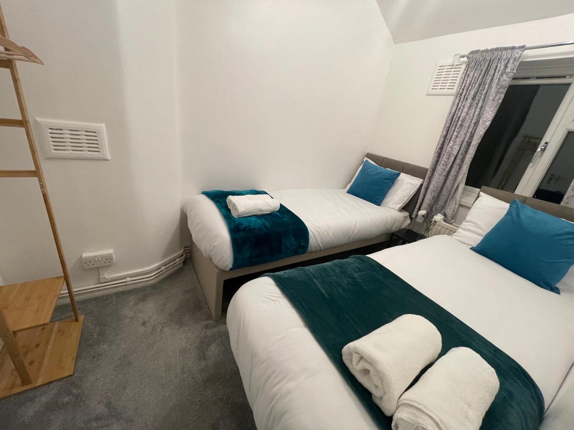 Holiday home Tooting - Cosy 2 Bedroom House With Garden, 5 Mins Walk To Tube Station *