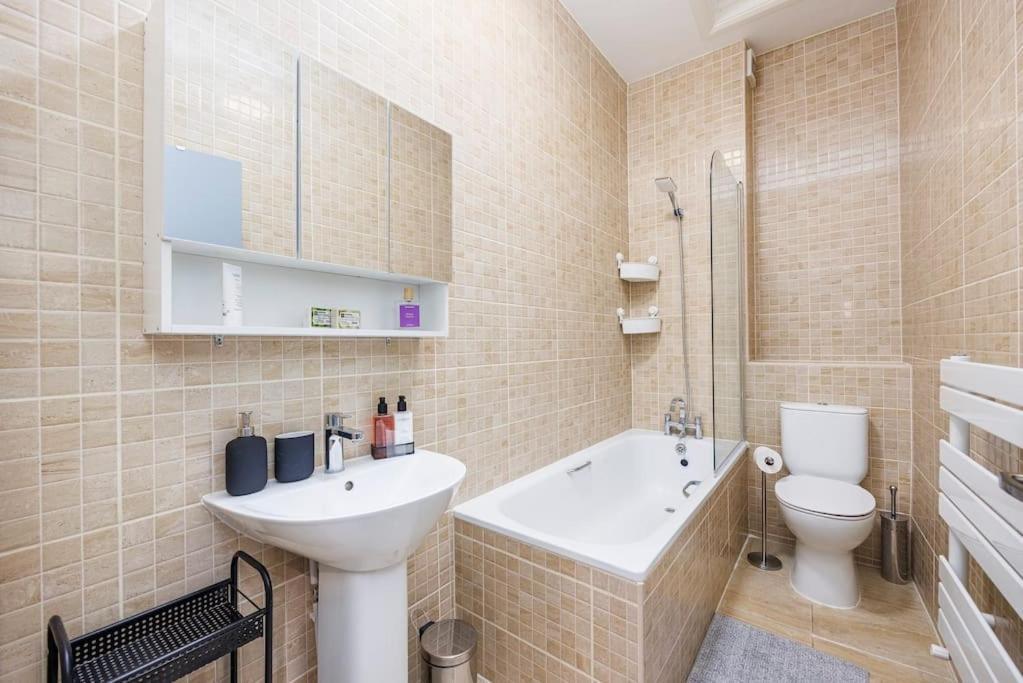 Lägenhet Kings Cross Serviced - Great For Families Visiting London