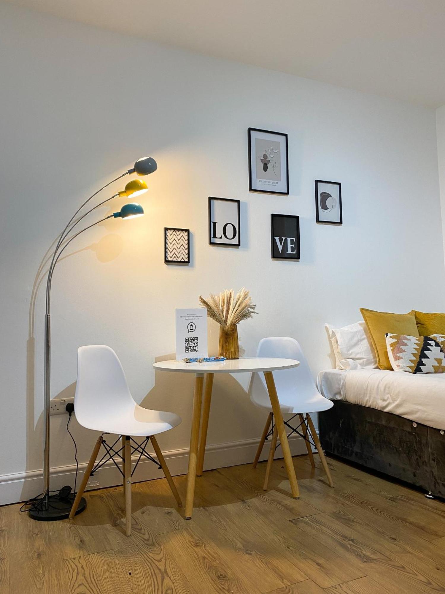 Apartment Holland Road