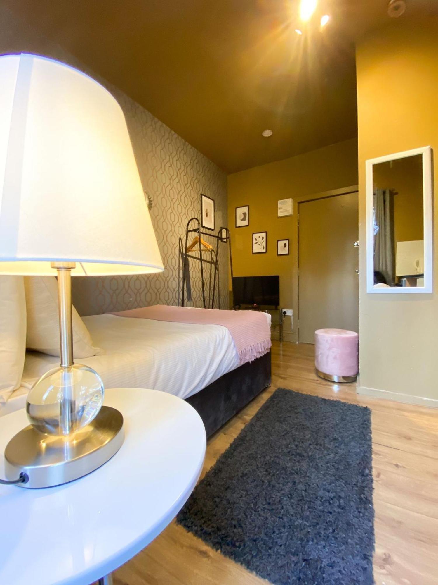 Holland Road Apartment London