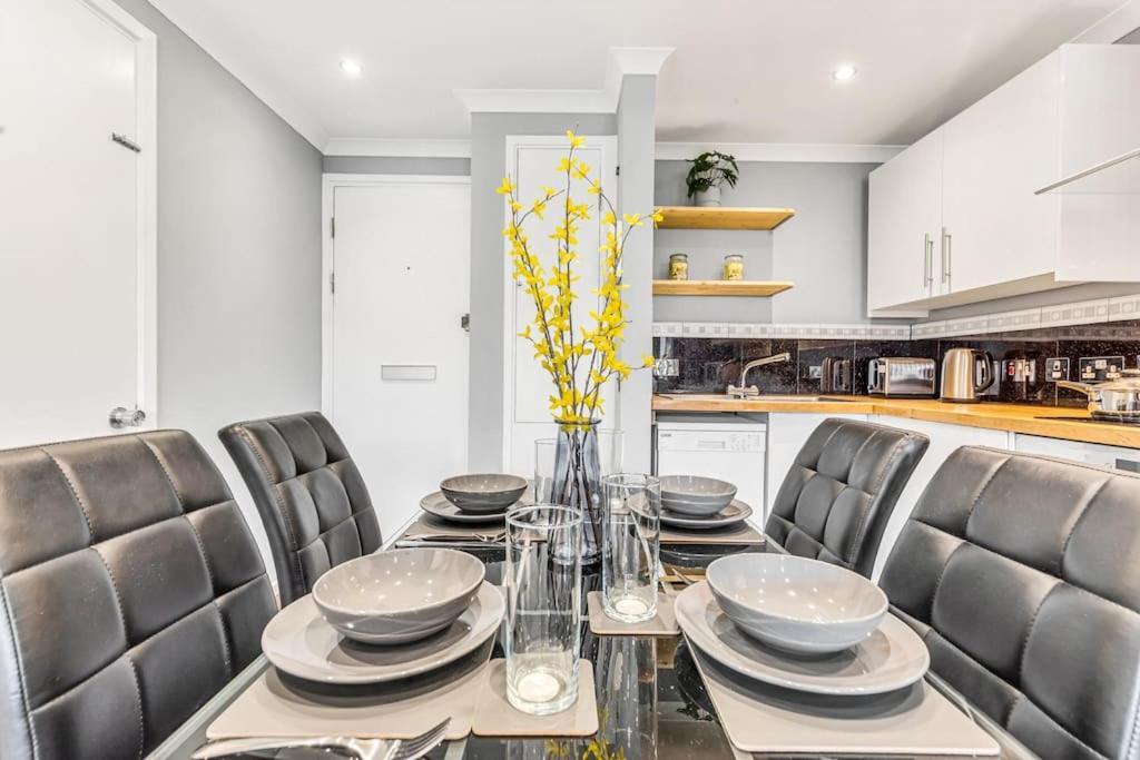 Luxstay Earls Court - Sleeps Up To 7 Appartamento Londra