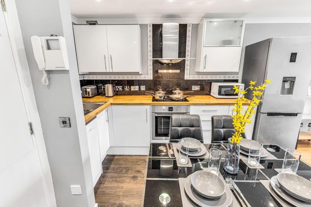 Luxstay Earls Court - Sleeps Up To 7 Appartamento Londra