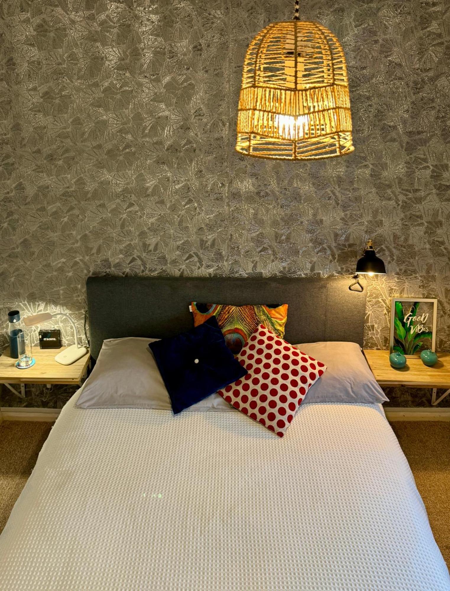 Private In A Stylish Flat Rum i privatbostad London