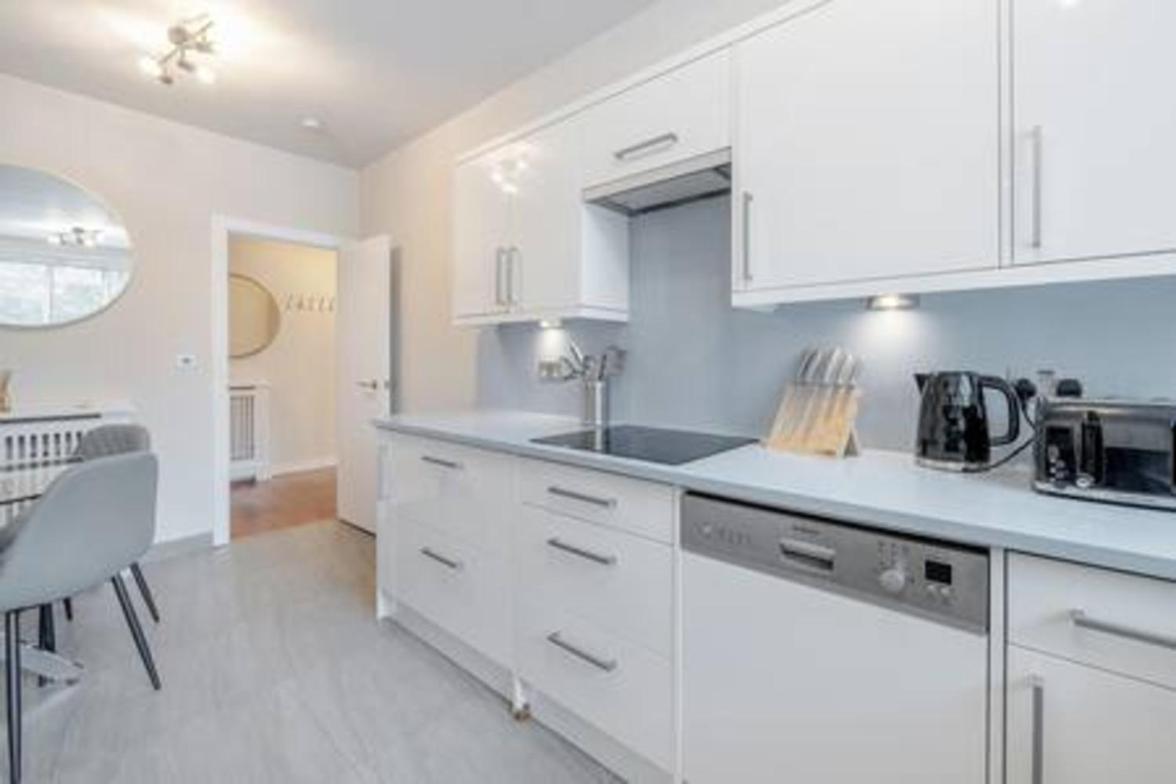 Lejlighed Location - Spacious 2bed In Front Of Hyde Park *
