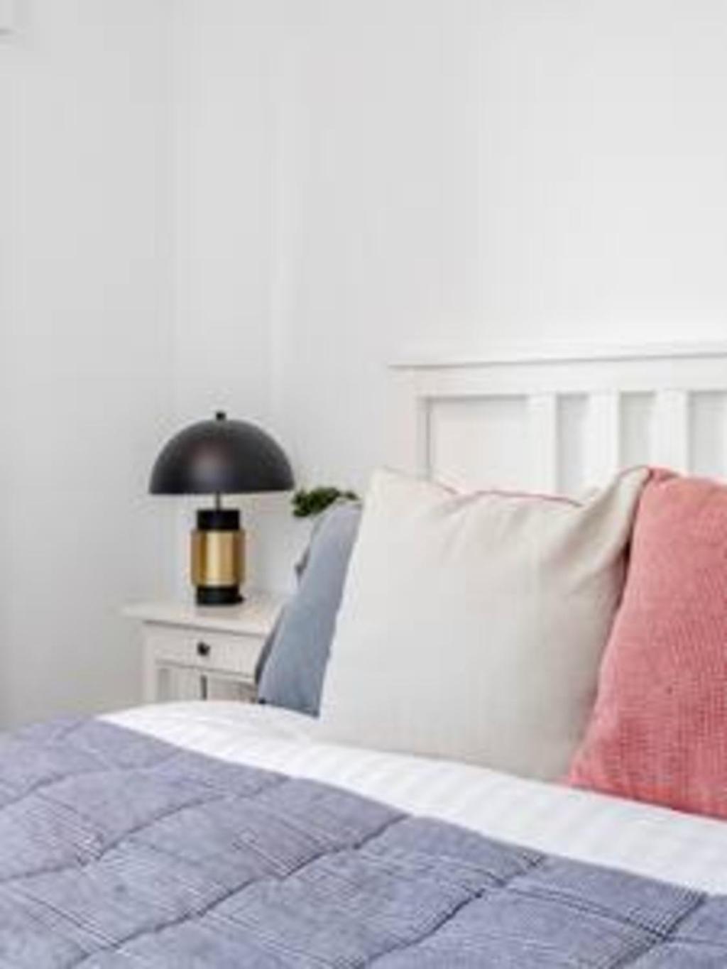 Spacious 2bed In Location Holland Park-n Hill Leilighet