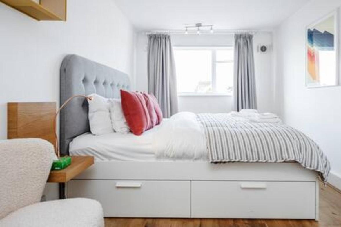 Leilighet Spacious 2bed In Location Holland Park-n Hill London
