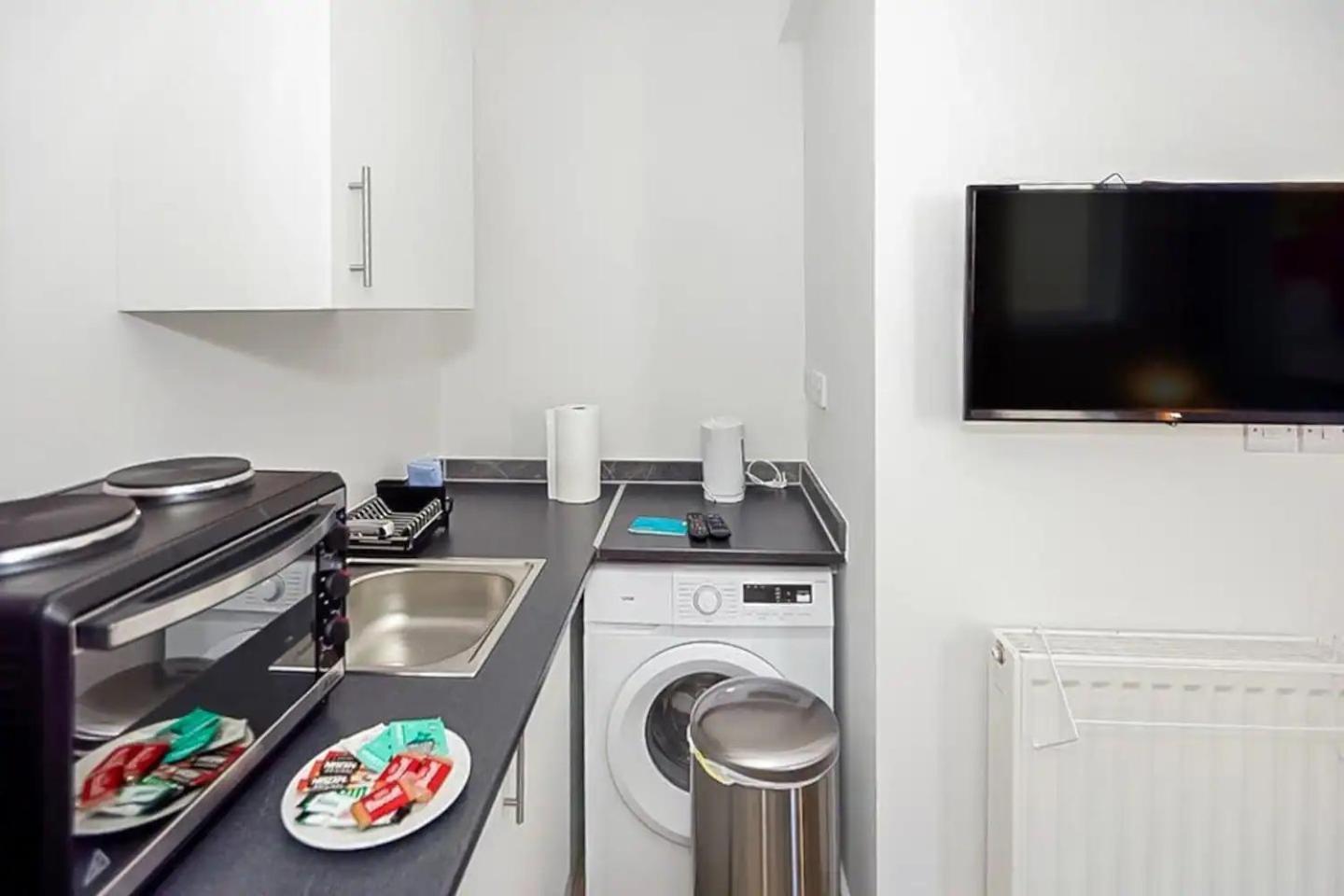 Chic Ensuite - 10% Off - 3 Min To Trains -pass The Keys Appartement Londres