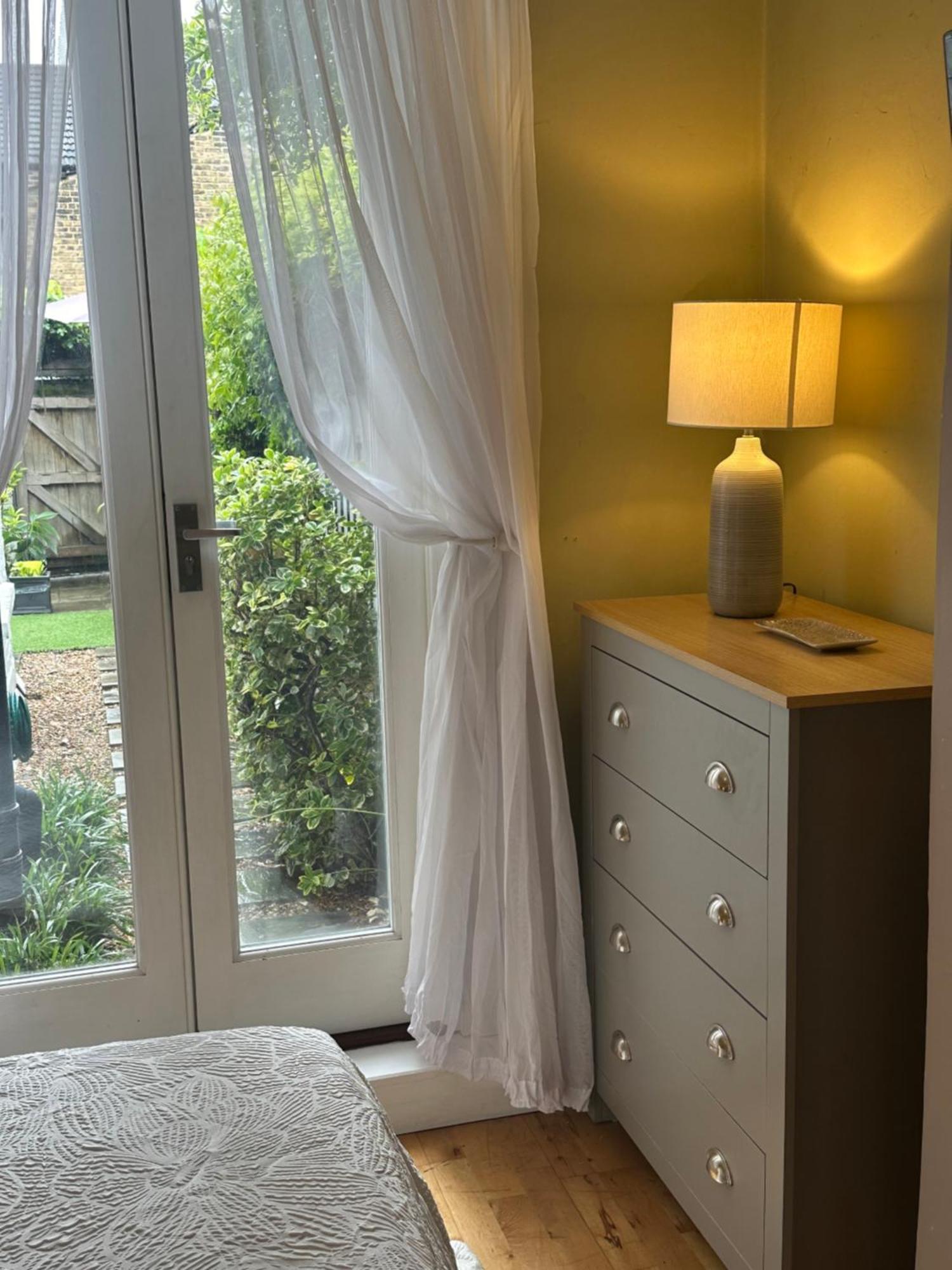 Accommodatie bij particulieren My Sky Secret Garden 1 Bedroom Londen